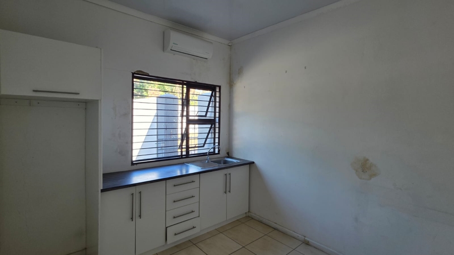 To Let commercial Property for Rent in Selborne Eastern Cape